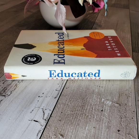 Educated A Memoir Hard Cover Book by Tara Westover #1 New York Times Bestseller - Picture 2 of 11